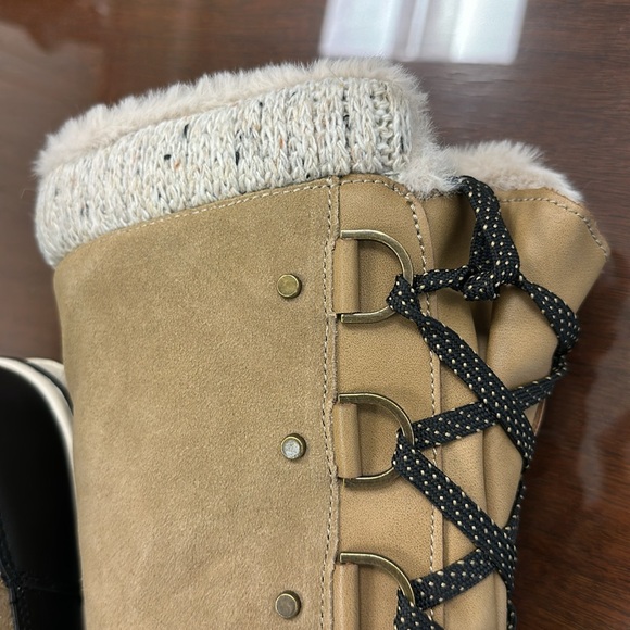 Aldo Rain or Snow boots NWT - Picture 4 of 5